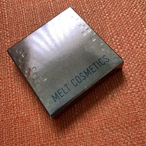 Melt Cosmetics Makeup - MELT - Nova highlighter/bronzer Melt Cosmetics Makeup - MELT - Nova highlighter/bronzer